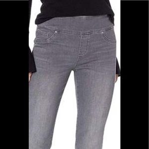 Lee Sculpting Jeans Mid rise Tummy control in Army Green size 8